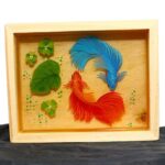 Tranh Hai Cá Xiêm 3D Hộp Gỗ Để Bàn