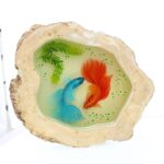 Tranh Hai Cá Xiêm 3D Gốc Cây Để Bàn