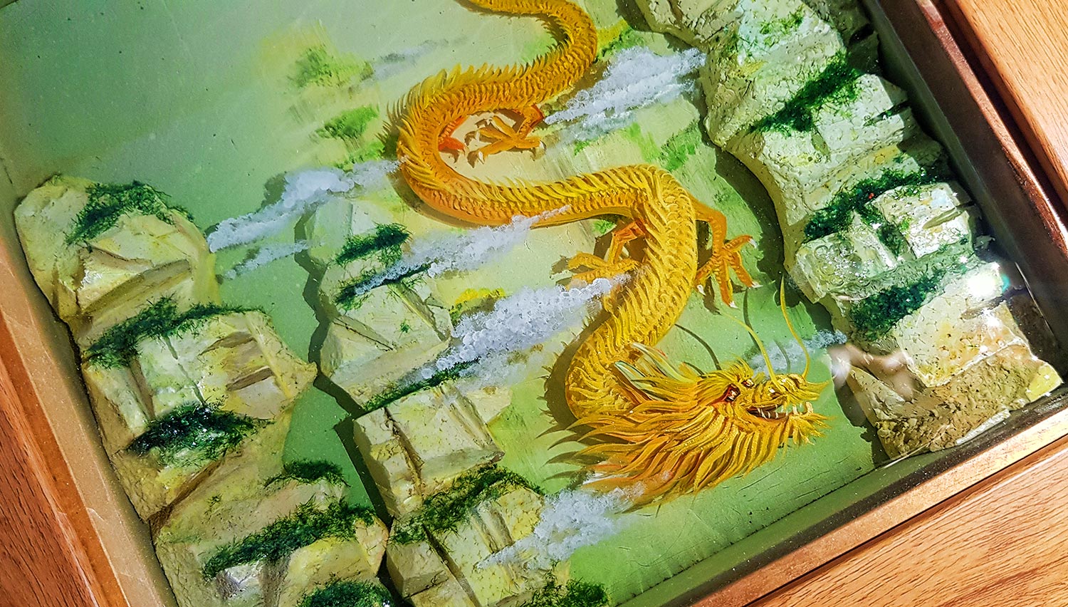 Tranh Rồng Vàng 3D Treo Tường: Giáng Long Phải