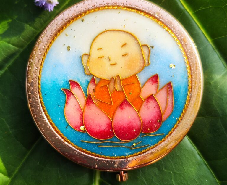 Gương Tròn Tranh Cảnh Thái Lam Chú Tiểu Chibi 3