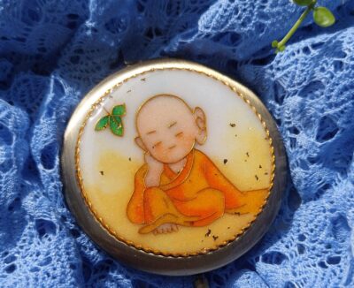 Gương Tròn Tranh Cảnh Thái Lam Chú Tiểu Chibi 1